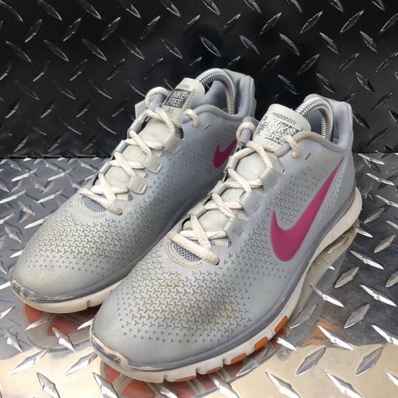 Nike Shoes - •NIKE FREE 3.0